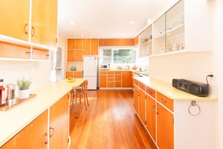 Photo of property in 72 Severn Street, Island Bay, Wellington, 6023