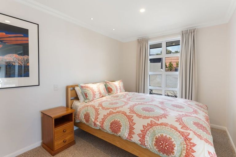 Photo of property in 35 Kotare Street, Hilltop, Taupo, 3330