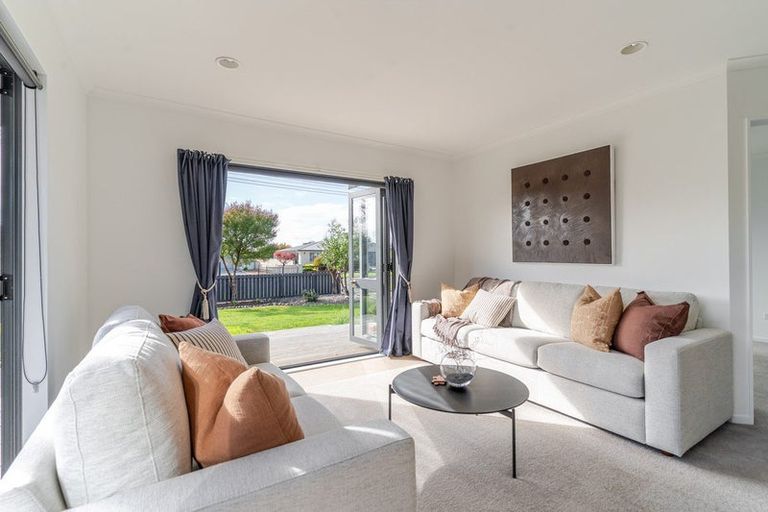 Photo of property in 23 Charles Street, Carterton, 5713