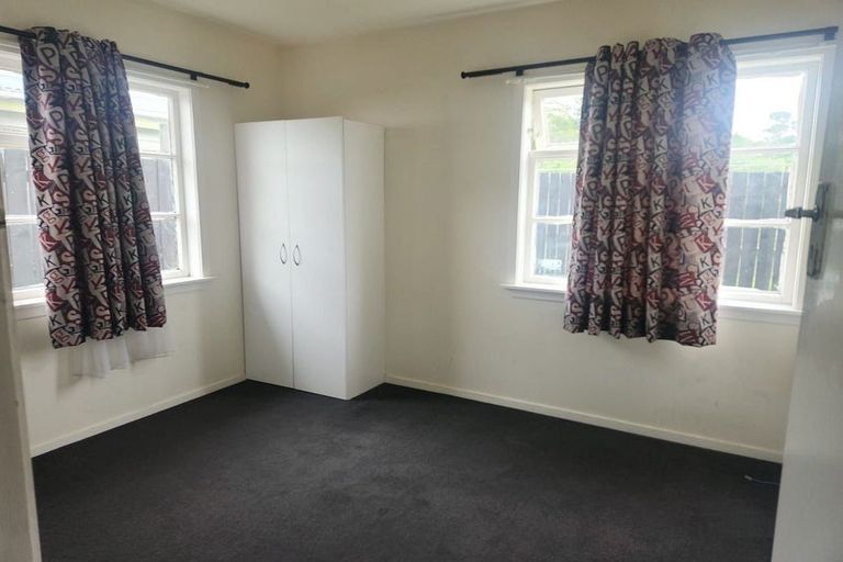 Photo of property in 2/18 Tahi Terrace, Glen Eden, Auckland, 0602