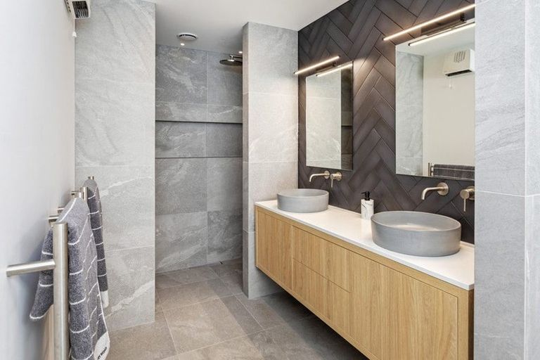 Photo of property in 42 Grayshott Avenue, Casebrook, Christchurch, 8051