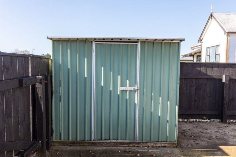 Photo of property in 16 Ross Street, Woodville, 4920