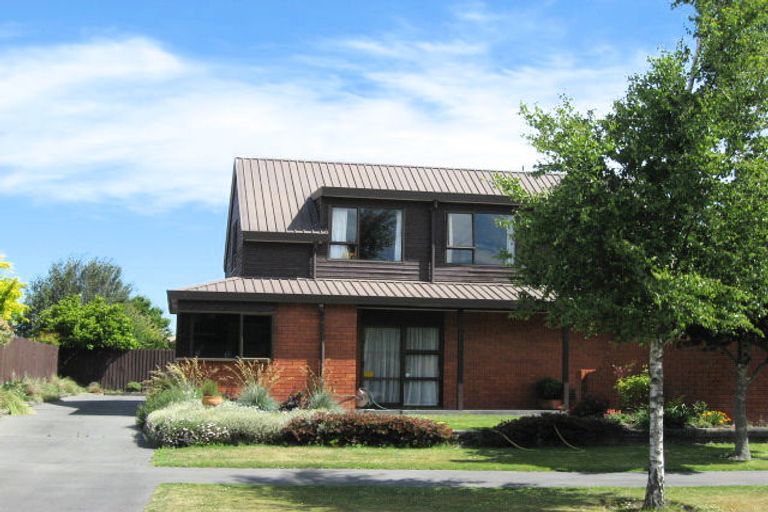 Photo of property in 76 Apsley Drive, Avonhead, Christchurch, 8042
