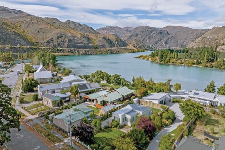 Photo of property in 32 Inniscort Street, Cromwell, 9310