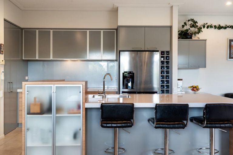 Photo of property in 31 Oakway Drive, Schnapper Rock, Auckland, 0632