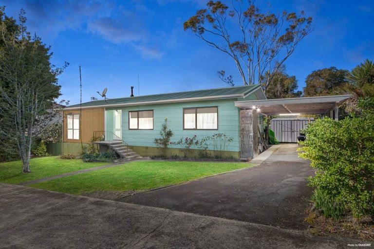 Photo of property in 12 Granville Drive, Massey, Auckland, 0614