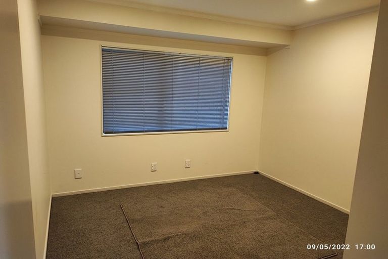 Photo of property in 25j Youngs Road, Papakura, 2110