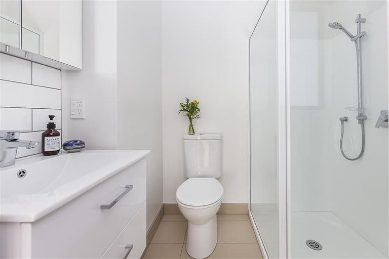 Photo of property in 74u5 Derwent Street, Island Bay, Wellington, 6023