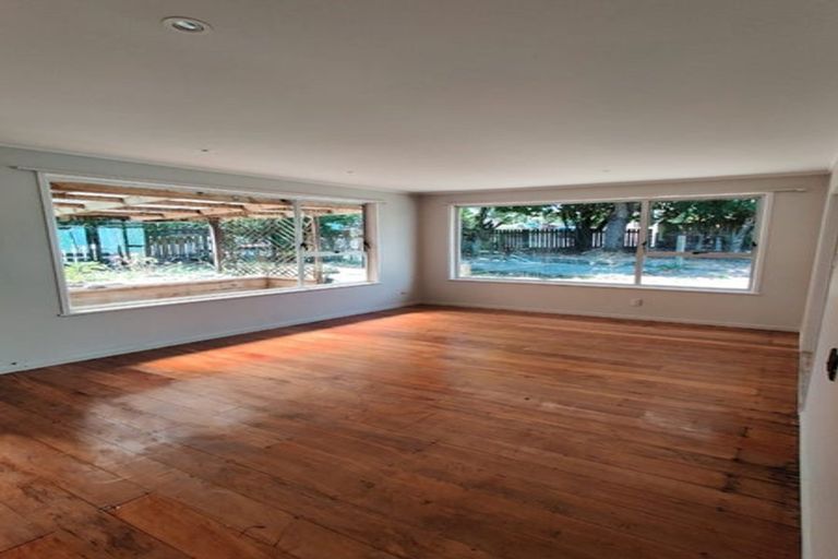 Photo of property in 27 Burndale Terrace, Manurewa, Auckland, 2102