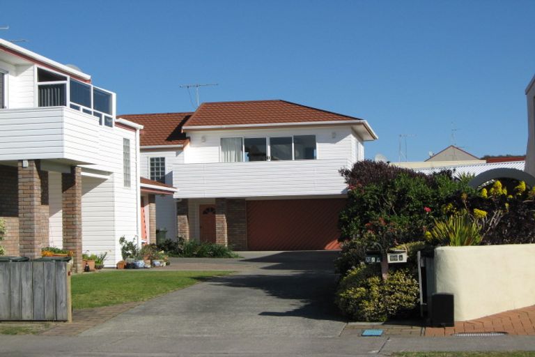 Photo of property in 1/98 Ocean Road, Ohope, 3121