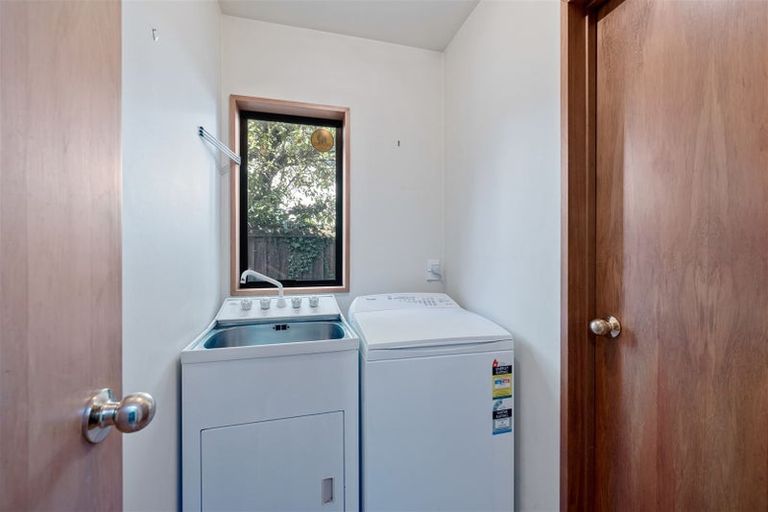 Photo of property in 2 Kinleys Lane, St Albans, Christchurch, 8014