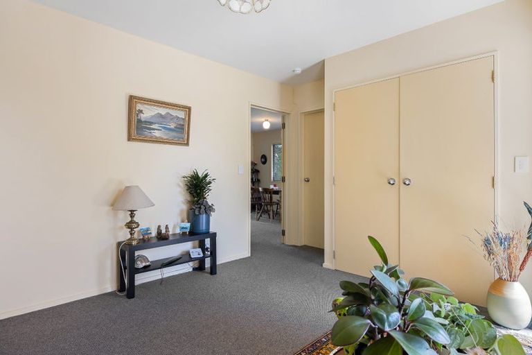 Photo of property in 26 Highcrest Heights, Westmorland, Christchurch, 8025