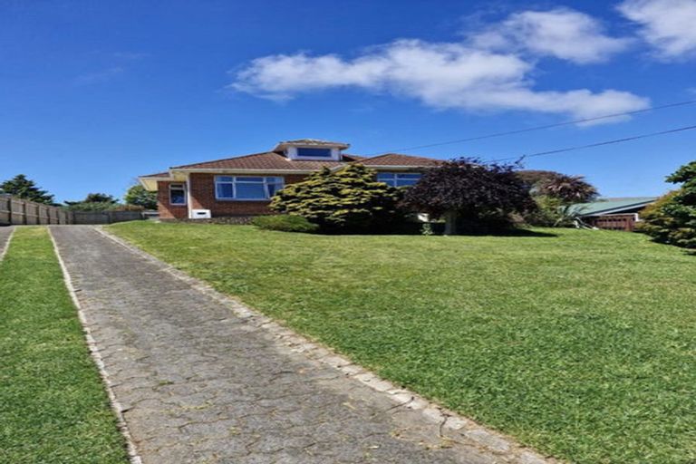 Photo of property in 10 Raniera Street, Glen Avon, New Plymouth, 4312