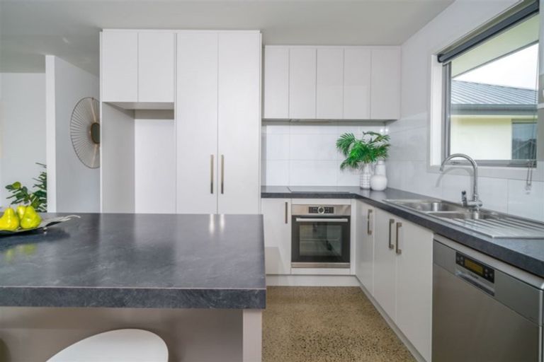 Photo of property in 24 Park Lane, Rolleston, 7614