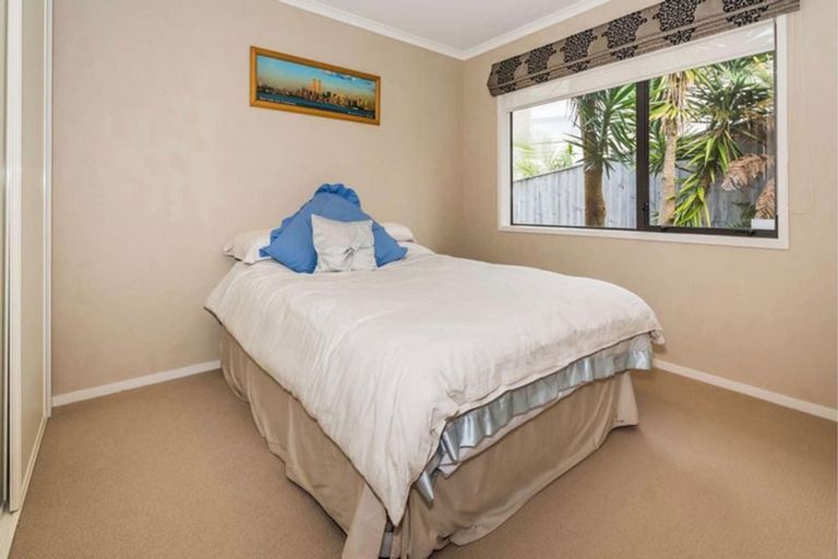Photo of property in 26 Kilkelly Avenue, Pinehill, Auckland, 0632