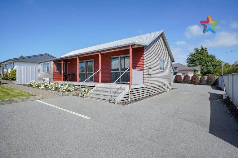 Photo of property in 10a-b Camden Street, Turnbull Thomson Park, Invercargill, 9810