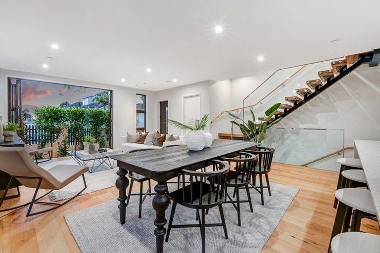 Photo of property in 16b Killarney Street, Takapuna, 0622