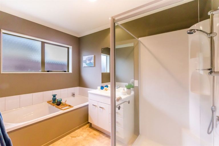 Photo of property in 27 Manhattan Court, Paraparaumu Beach, Paraparaumu, 5032