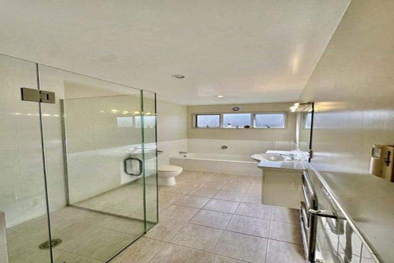 Photo of property in 150 Aberdeen Road, Campbells Bay, Auckland, 0620