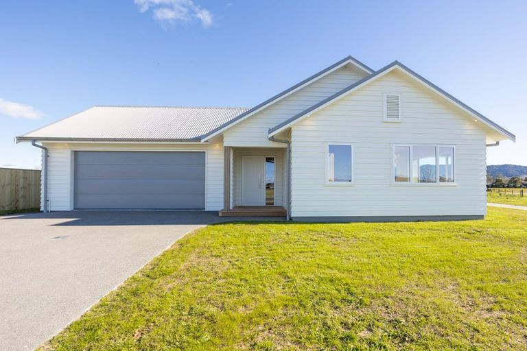 Photo of property in 181 Kupe Drive, Whitianga, 3510