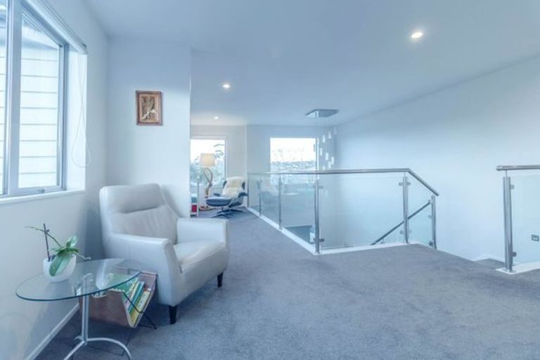Photo of property in 28 Harris Drive, Silverdale, 0932