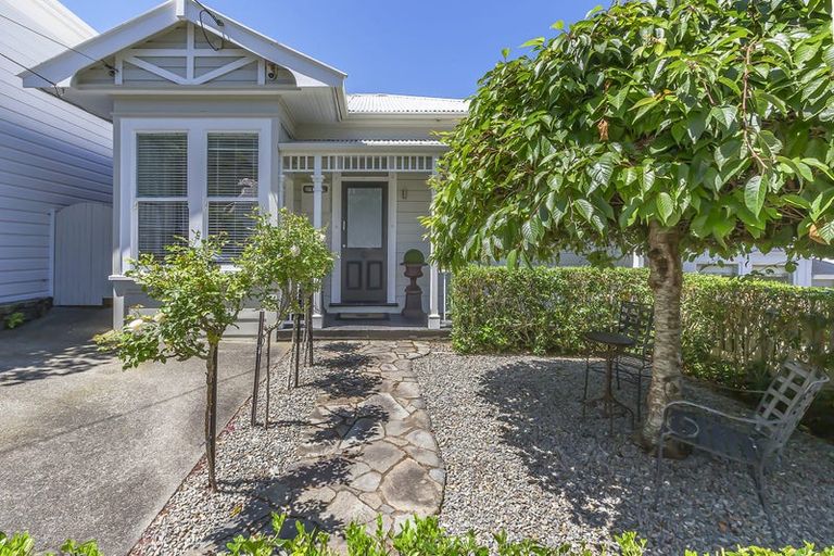 Photo of property in 55 Mitchell Street, Brooklyn, Wellington, 6021