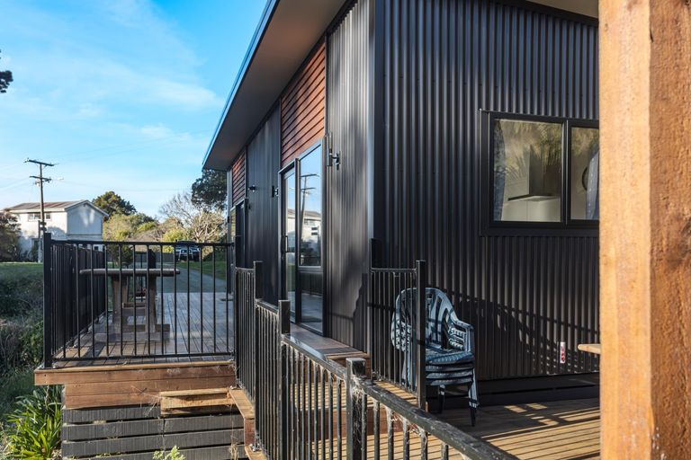Photo of property in 10 Bute Street, Moeraki, 9482