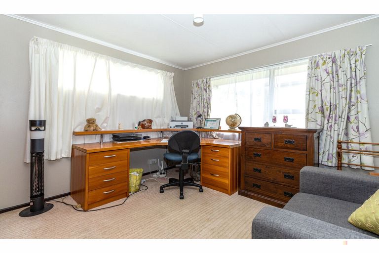 Photo of property in 18 Darby Street, Geraldine, 7930