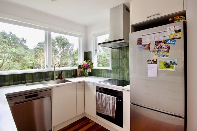 Photo of property in 130 Canongate Street, Birkdale, Auckland, 0626