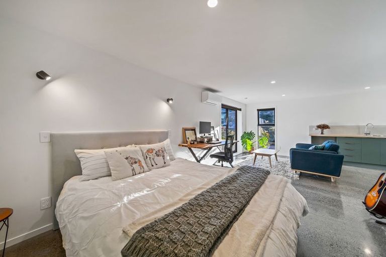Photo of property in 5 Cornwall Road, Lyttelton, 8082