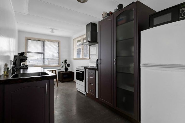 Photo of property in 3 Sutton Place, Hawera, 4610