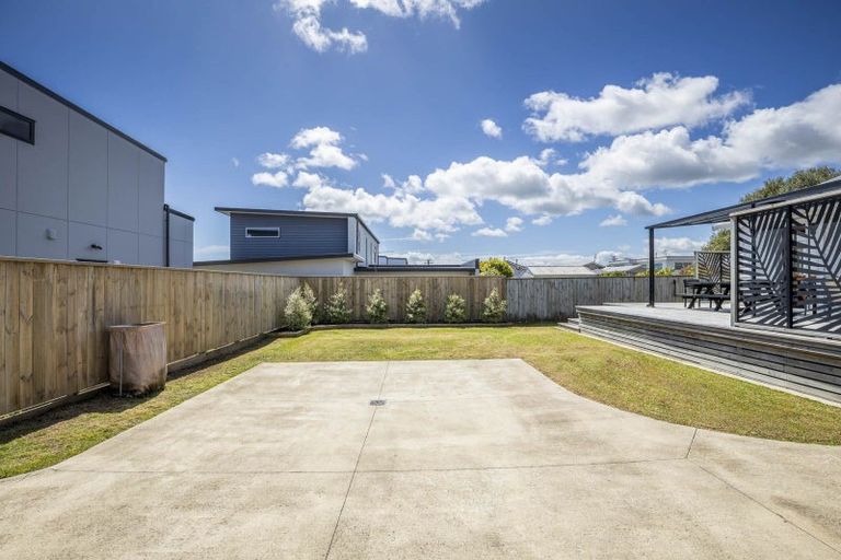 Photo of property in 7b French Street, Moturoa, New Plymouth, 4310