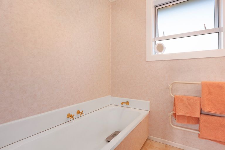 Photo of property in 2 Mckerrow Street, Shiel Hill, Dunedin, 9013