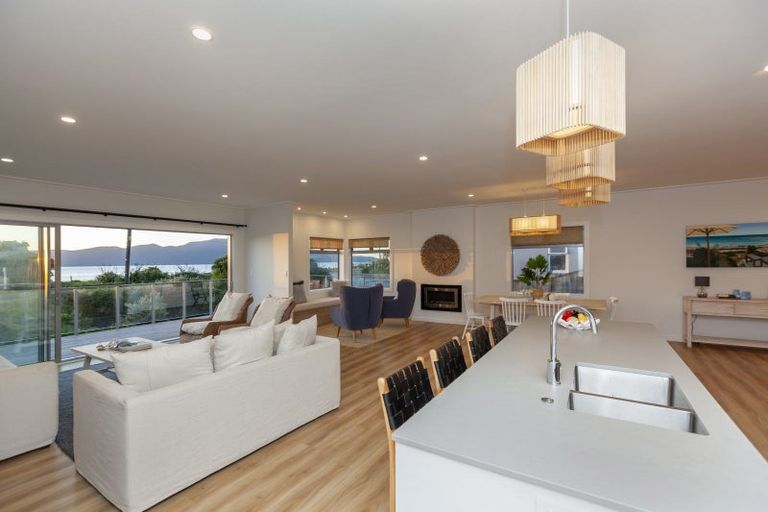 Photo of property in 68 Marine Parade, Paraparaumu Beach, Paraparaumu, 5032