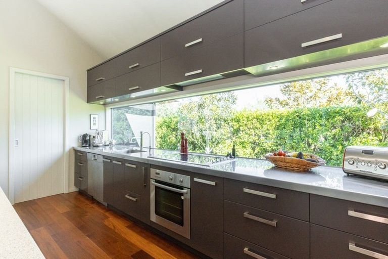 Photo of property in 15 Lakeview Terrace, Taradale, Napier, 4112