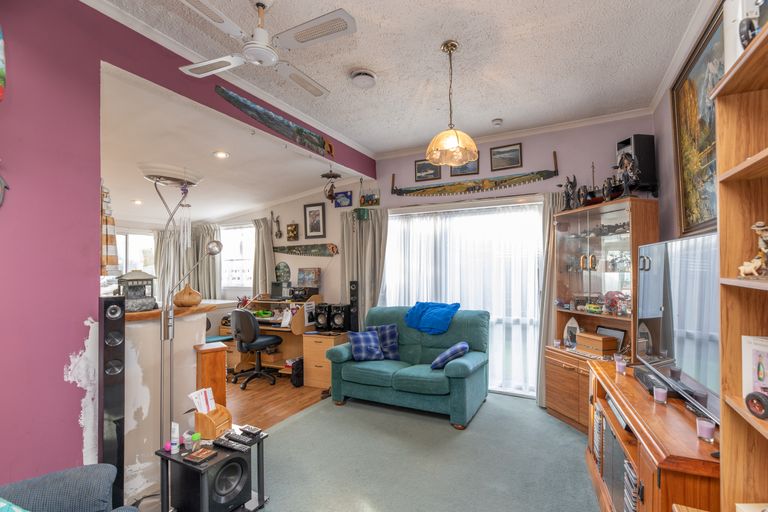 Photo of property in 16 Washbournes Road, Wigram, Christchurch, 8042