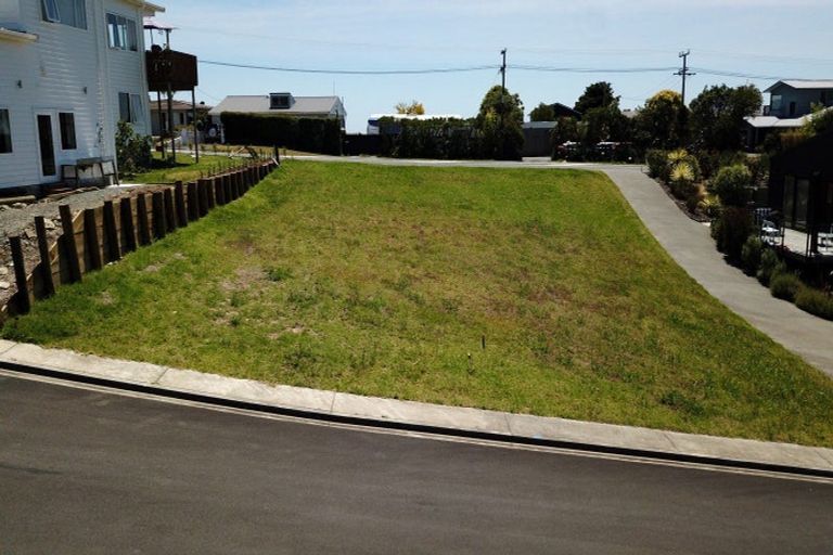 Photo of property in 1100 Cove Road, Langs Beach, 0582