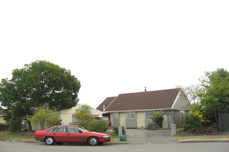Photo of property in 15 Glen Place, Parklands, Christchurch, 8083