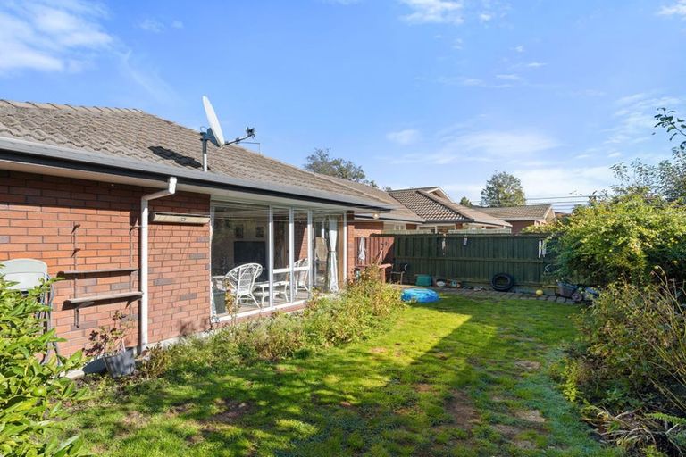 Photo of property in 2/356 Yaldhurst Road, Russley, Christchurch, 8042