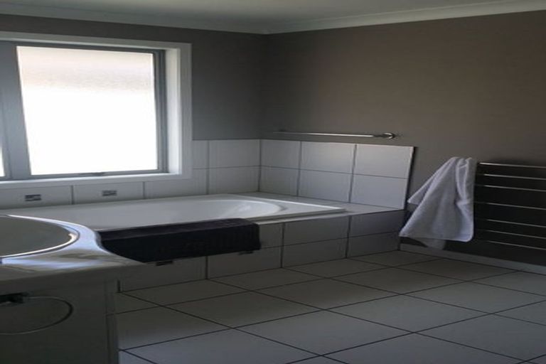 Photo of property in 21 Jasmine Place, Cambridge, 3434