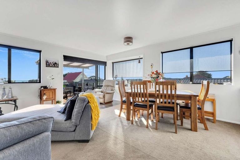 Photo of property in 2/502 Devon Street East, Strandon, New Plymouth, 4312