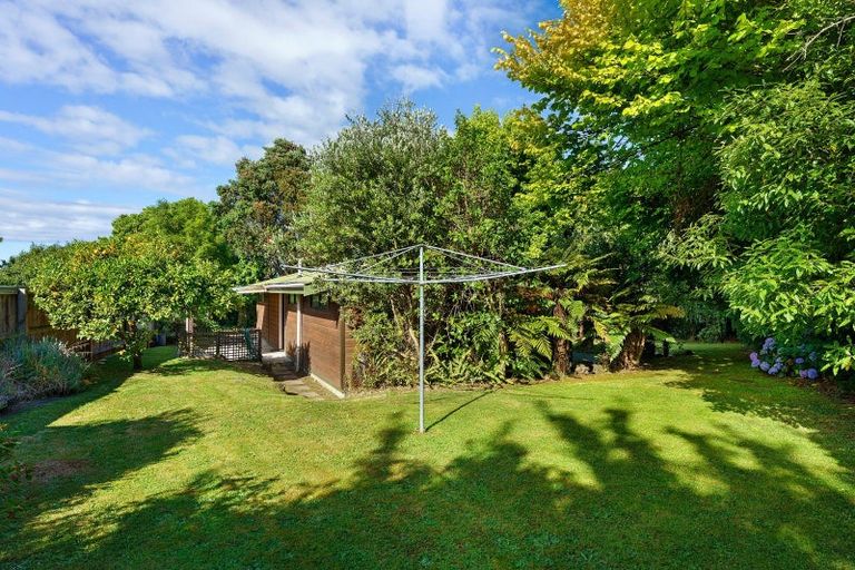 Photo of property in 16 Lupin Road, Otaki, 5512