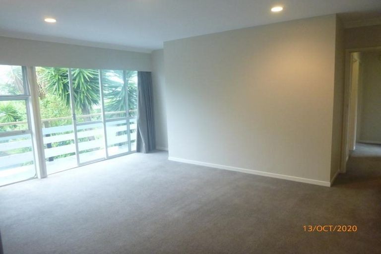 Photo of property in 1b/2 Divich Avenue, Te Atatu South, Auckland, 0610