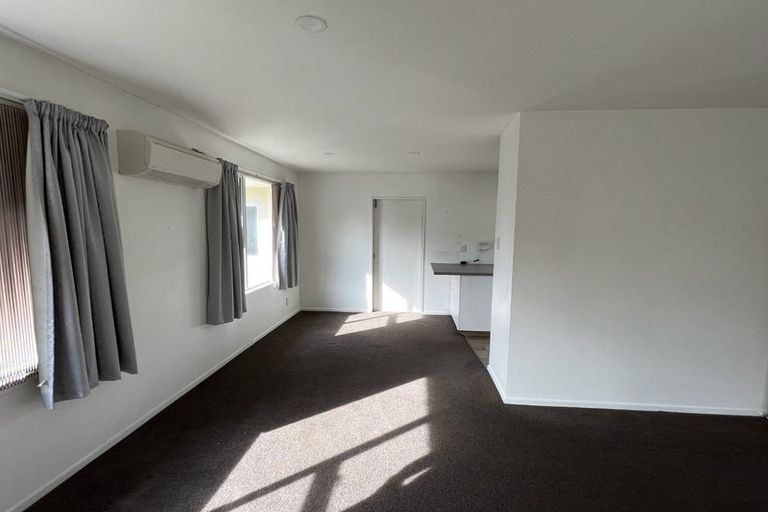 Photo of property in 9a Topham Lane, Hornby, Christchurch, 8042