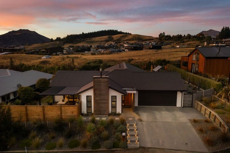 Photo of property in 210 Aubrey Road, Wanaka, 9305