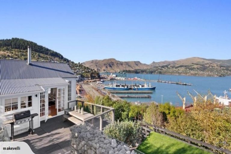 Photo of property in 7 Ticehurst Road, Lyttelton, 8082