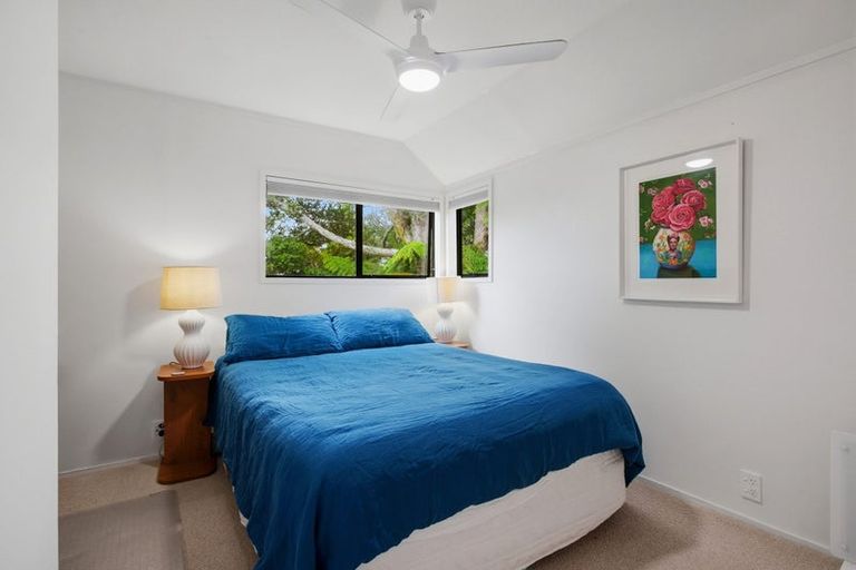 Photo of property in 189 Shaw Road, Oratia, Auckland, 0604
