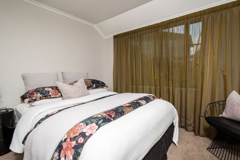 Photo of property in 39 Picasso Drive, West Harbour, Auckland, 0618