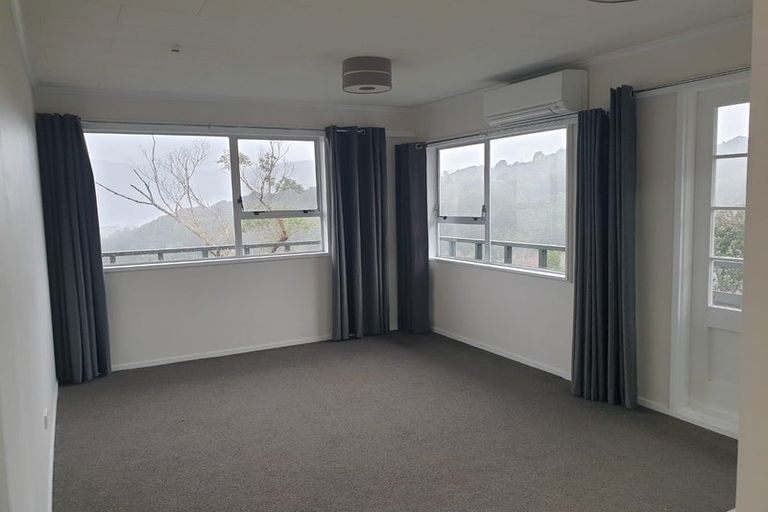 Photo of property in 7a Hobbit Lane, Pinehaven, Upper Hutt, 5371