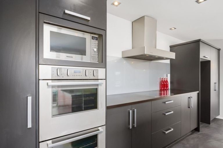Photo of property in 115 Oriental Parade, Papamoa Beach, Papamoa, 3118